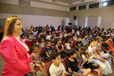 عرض "بيضاء الثلج والاقزام السبعة"في كفرقرع